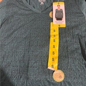 Segments Ladies' Merino Wool Top NWT